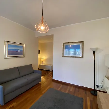 Diamond Apartment Rom